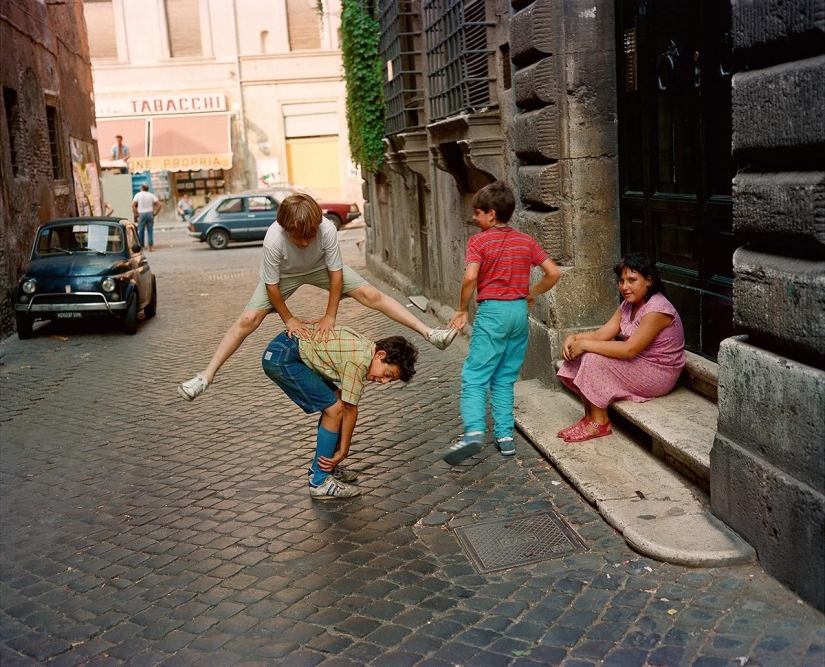 La Dolce Vita: vibrant pictures of beautiful Italy of the 80s