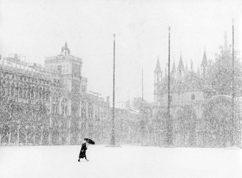 La esquiva Dolce Vita: Italia en el clásico fotográfico por Gianni Berengo Gardina