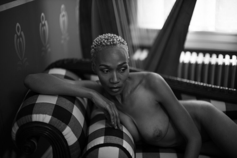 La estética del silencio: cómo la fotógrafa Michelle Bomberger reinventó el género del desnudo