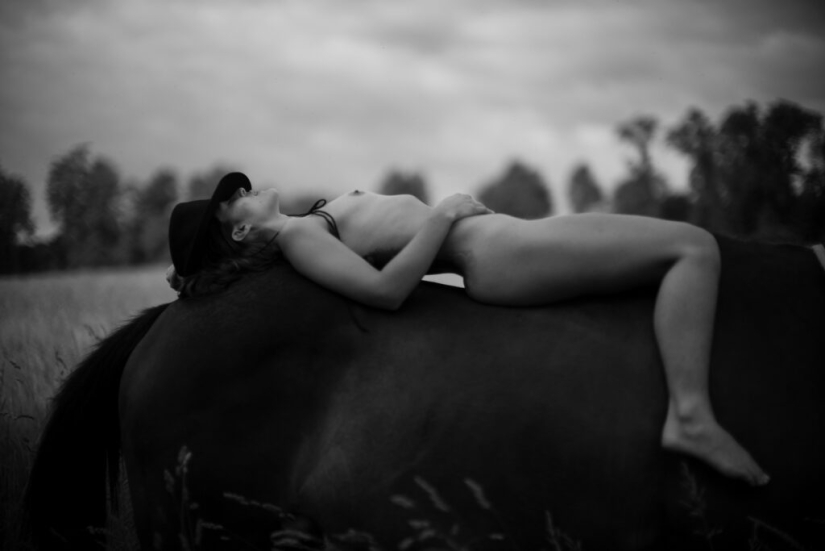 La estética del silencio: cómo la fotógrafa Michelle Bomberger reinventó el género del desnudo