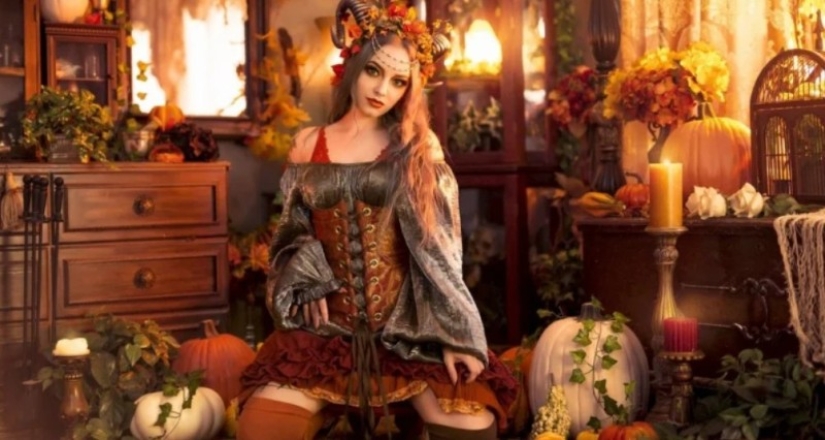La hermosa Genevieve es una estrella de cosplay que crea su propia realidad