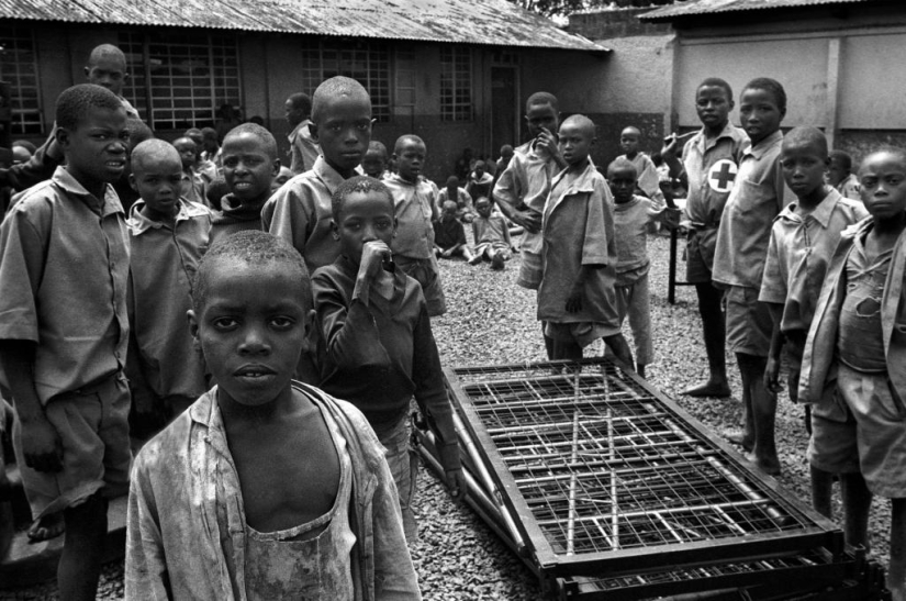 La historia de Dan Eldon, un fotógrafo que murió en el trabajo