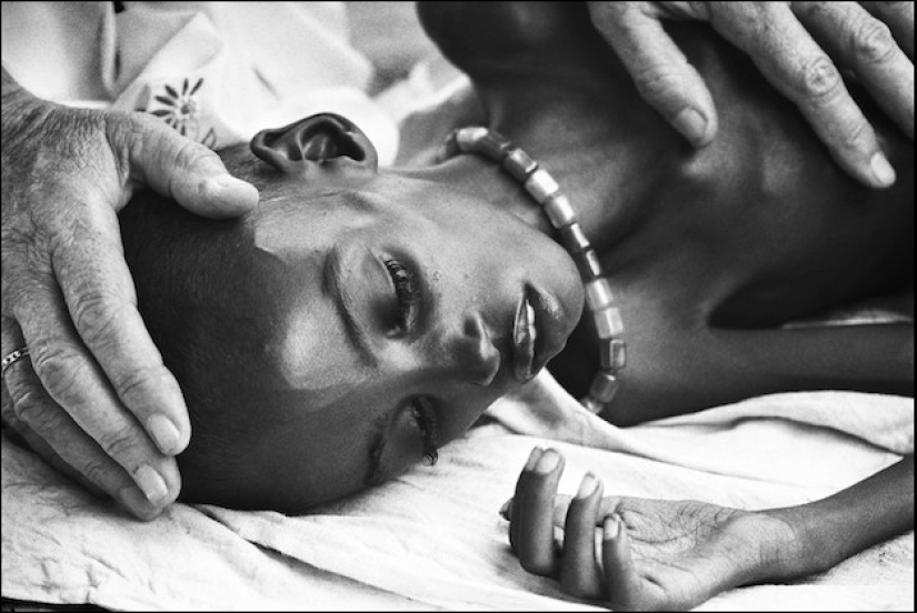 La historia de Dan Eldon, un fotógrafo que murió en el trabajo