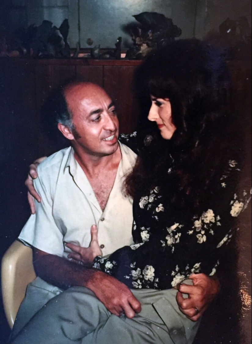 La historia de Michael Tavis de pornoillimite con las manos manchadas en sangre La historia de Michael Tavis de pornoillimite con las manos manchadas en sangre