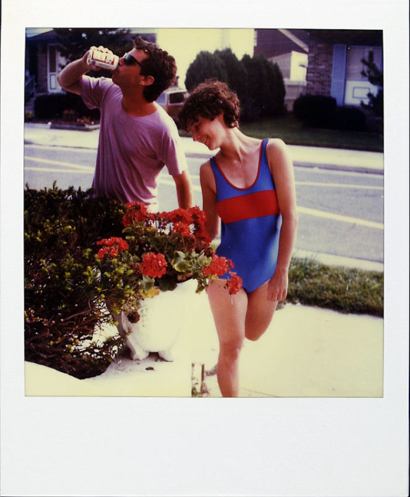 La historia de un hombre que filmó todos los días en Polaroid durante 18 años hasta que el cáncer le robó la vida La historia de un hombre que filmó todos los días en Polaroid durante 18 años hasta que el cáncer le robó la vida