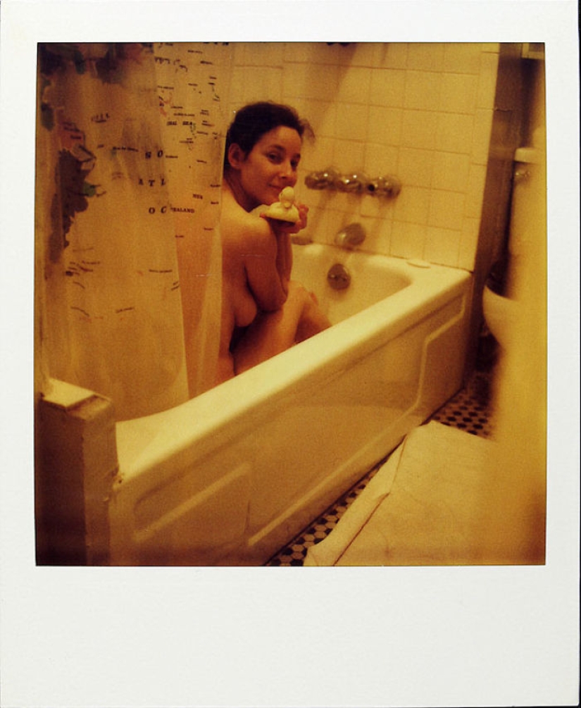 La historia de un hombre que filmó todos los días en Polaroid durante 18 años hasta que el cáncer le robó la vida La historia de un hombre que filmó todos los días en Polaroid durante 18 años hasta que el cáncer le robó la vida