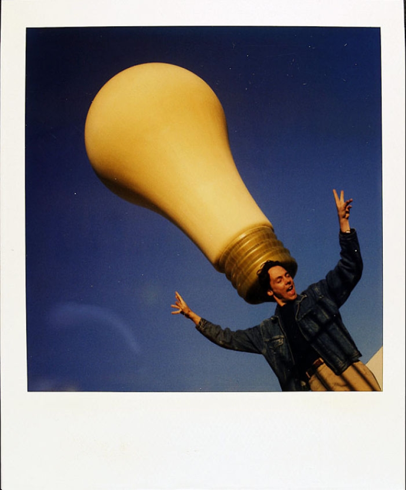 La historia de un hombre que filmó todos los días en Polaroid durante 18 años hasta que el cáncer le robó la vida La historia de un hombre que filmó todos los días en Polaroid durante 18 años hasta que el cáncer le robó la vida