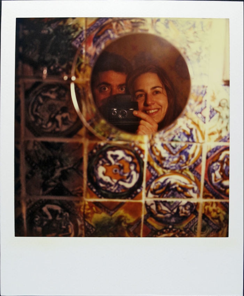 La historia de un hombre que filmó todos los días en Polaroid durante 18 años hasta que el cáncer le robó la vida La historia de un hombre que filmó todos los días en Polaroid durante 18 años hasta que el cáncer le robó la vida