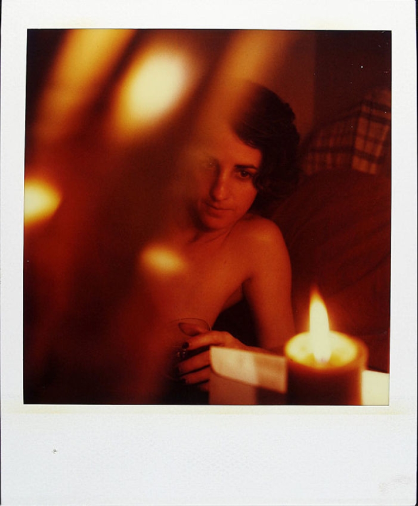 La historia de un hombre que filmó todos los días en Polaroid durante 18 años hasta que el cáncer le robó la vida La historia de un hombre que filmó todos los días en Polaroid durante 18 años hasta que el cáncer le robó la vida