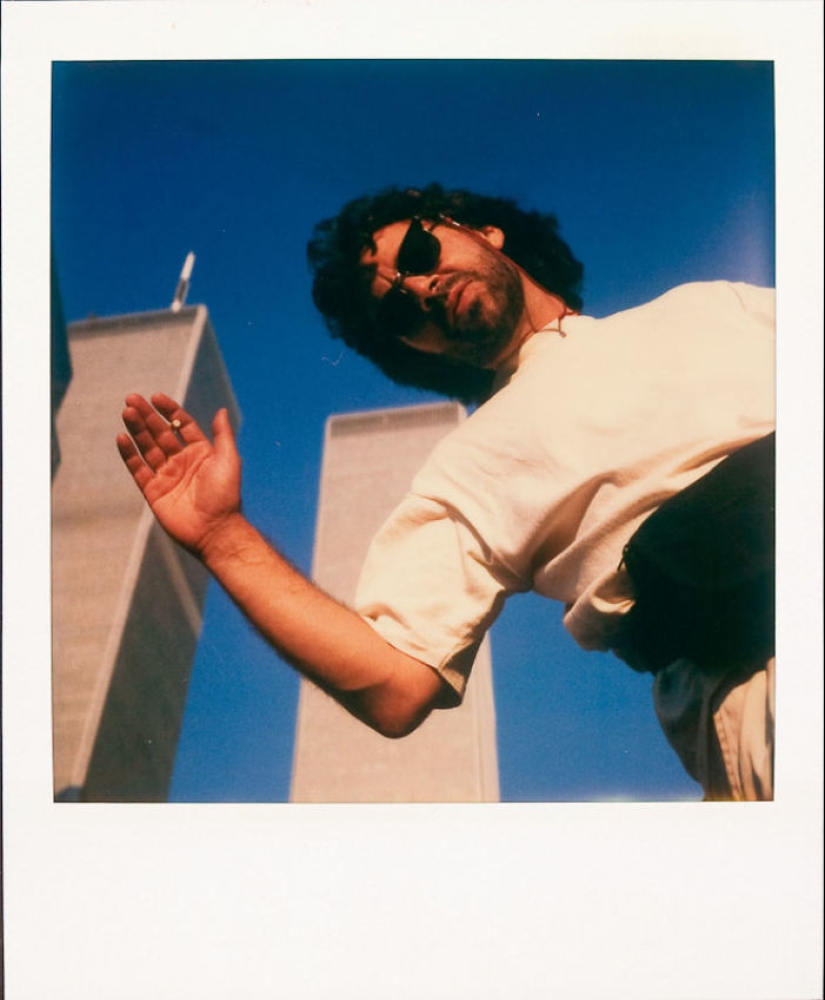 La historia de un hombre que filmó todos los días en Polaroid durante 18 años hasta que el cáncer le robó la vida La historia de un hombre que filmó todos los días en Polaroid durante 18 años hasta que el cáncer le robó la vida