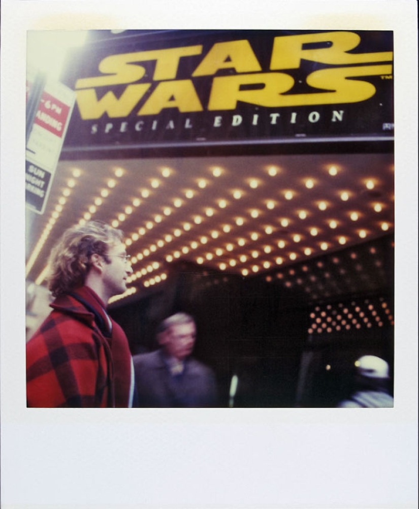 La historia de un hombre que filmó todos los días en Polaroid durante 18 años hasta que el cáncer le robó la vida La historia de un hombre que filmó todos los días en Polaroid durante 18 años hasta que el cáncer le robó la vida