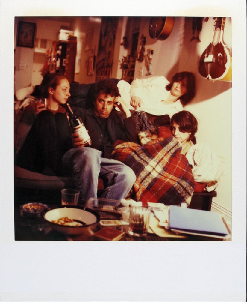 La historia de un hombre que filmó todos los días en Polaroid durante 18 años hasta que el cáncer le robó la vida La historia de un hombre que filmó todos los días en Polaroid durante 18 años hasta que el cáncer le robó la vida