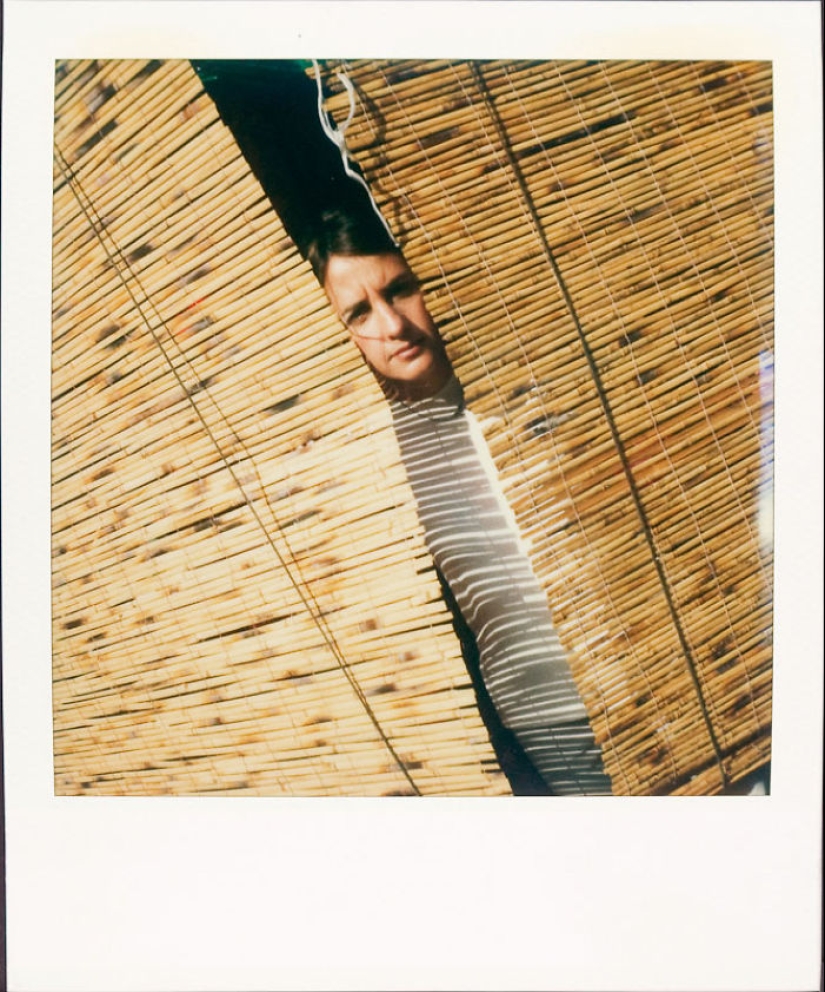 La historia de un hombre que filmó todos los días en Polaroid durante 18 años hasta que el cáncer le robó la vida La historia de un hombre que filmó todos los días en Polaroid durante 18 años hasta que el cáncer le robó la vida