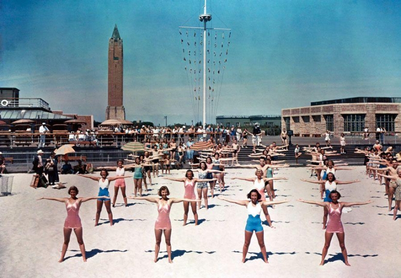 "La imagen del Paraíso terrenal" de la playa de historia de los EE.UU. en color