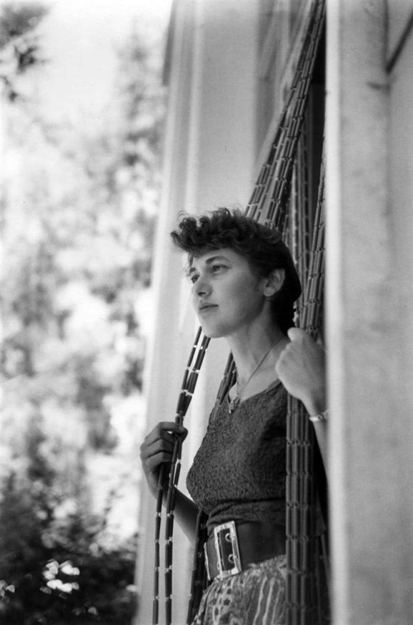 La legendaria serie de fotos de Ruth Orkin "Una mujer americana en Florencia"