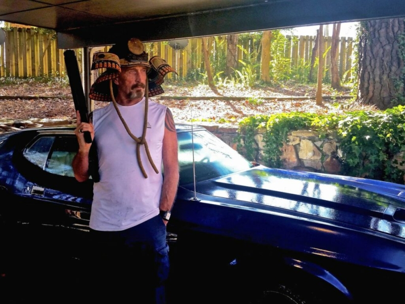 La loca historia de vida de John McAfee, multimillonario y creador del antivirus McAfee La loca historia de vida de John McAfee, multimillonario y creador del antivirus McAfee