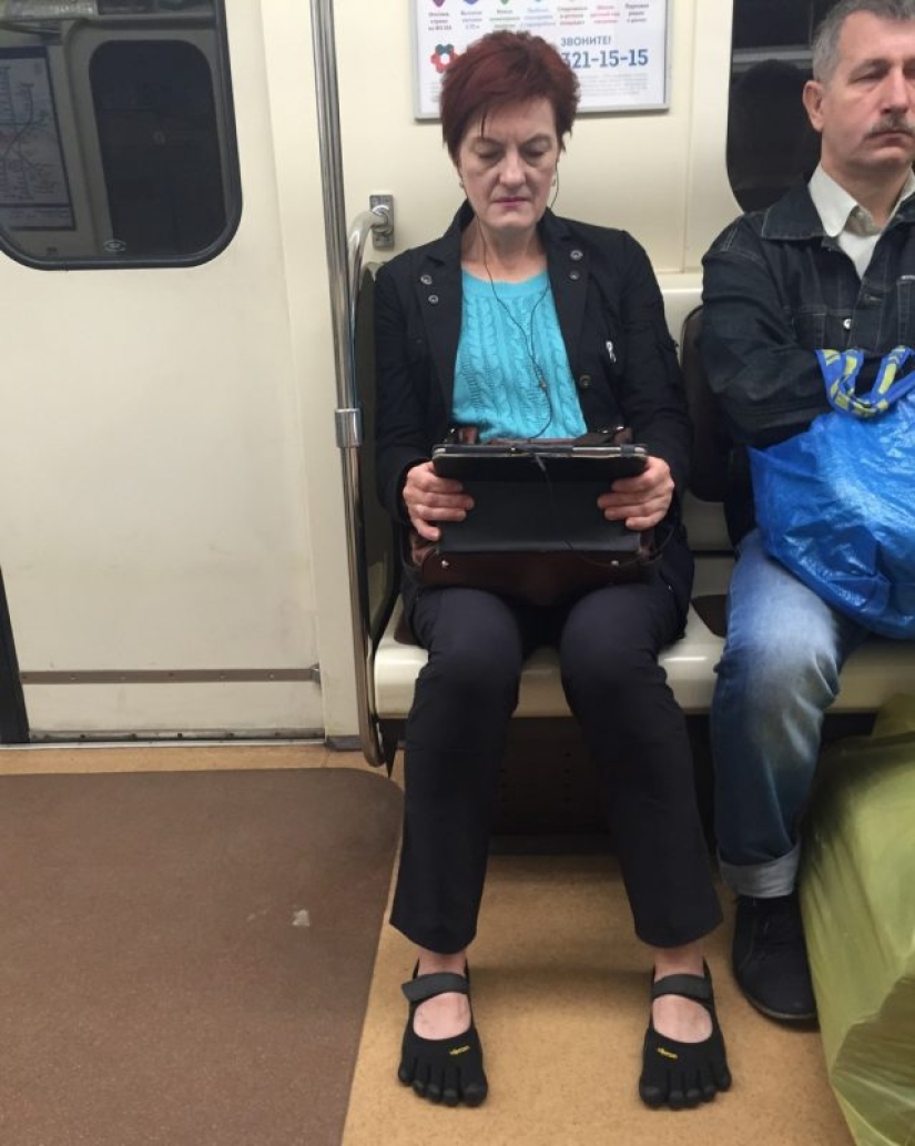La moda de la gente: el más brillante de los pasajeros en el metro