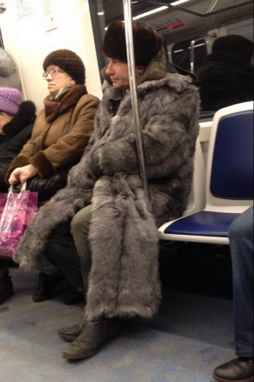 La moda de la gente: el más brillante de los pasajeros en el metro
