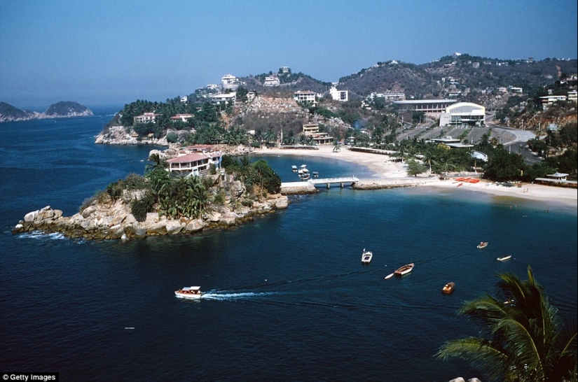 La Riviera Mexicana de la década de 1950, cuando Acapulco aún no era el feudo de los traficantes de drogas La Riviera Mexicana de la década de 1950, cuando Acapulco aún no era el feudo de los traficantes de drogas