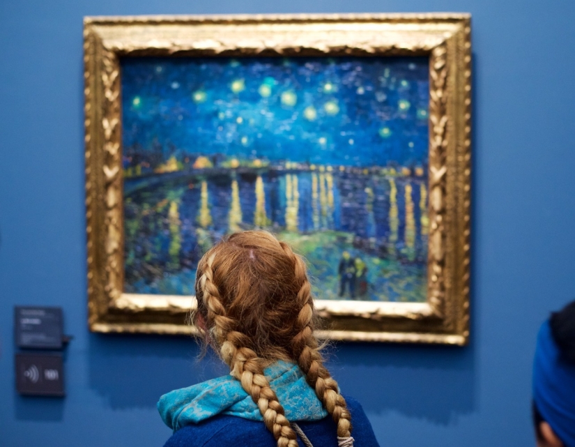 La vida repite el arte: un austriaco toma fotos de los visitantes del museo que "coincidieron" con las pinturas La vida repite el arte: un austriaco toma fotos de los visitantes del museo que "coincidieron" con las pinturas