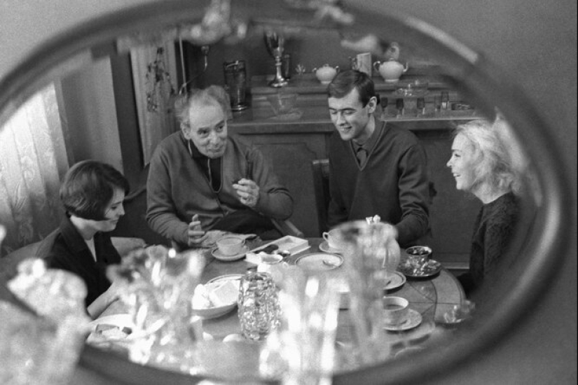 La vida secreta del académico Landau: por qué la esposa del genio exhibió lo más íntimo La vida secreta del académico Landau: por qué la esposa del genio exhibió lo más íntimo