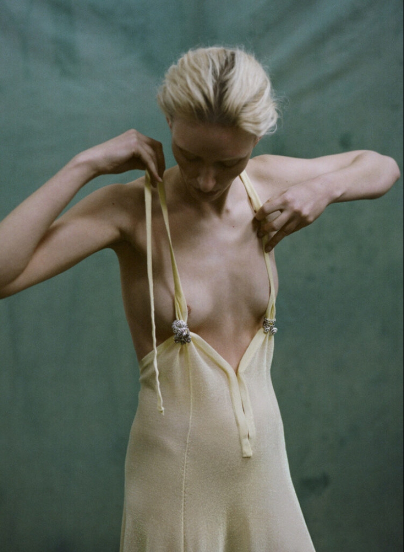 La visión de lo femenino desde una mujer, por la fotógrafa más joven de Vogue, Sonya Shostak