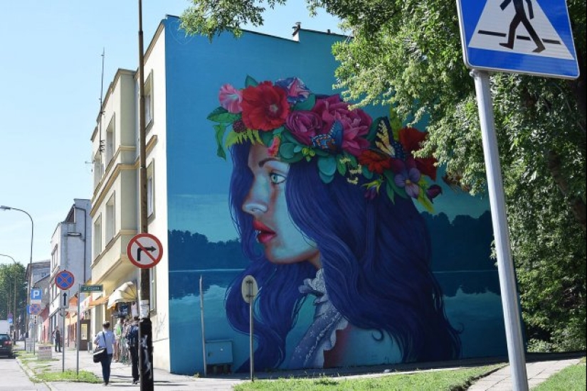 Large-scale and bright street art by Polish artist Natalia Rak Large-scale and bright street art by Polish artist Natalia Rak
