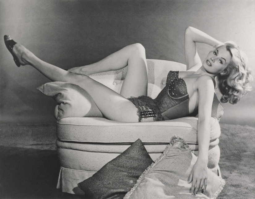 Las chicas que marcaron el tono de la moda pinup de la década de 1950 Las chicas que marcaron el tono de la moda pinup de la década de 1950