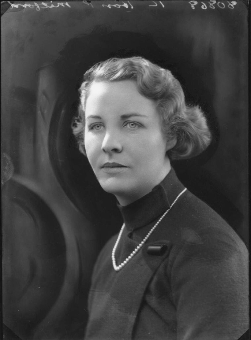 Las seis hermanas Mitford, o los destinos entretejidos en la trama del siglo Las seis hermanas Mitford, o los destinos entretejidos en la trama del siglo