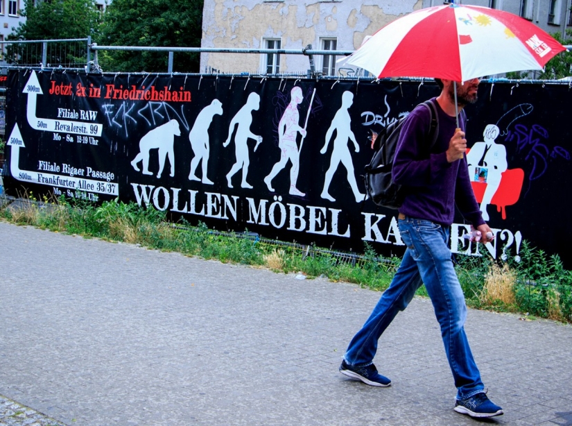 Life-Best Director: Funny Coincidences in Jesse Lindenberg's Street Shots