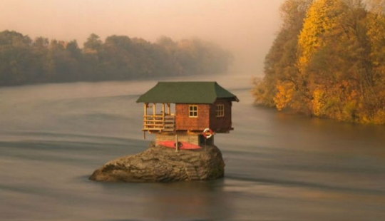 Little lonely houses for single people Little lonely houses for single people