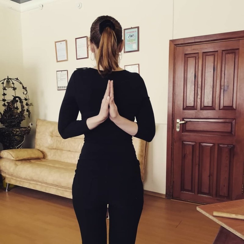 "Llamar a un exorcista!": 17 fotos son increíblemente flexibles chicas que son un poco de miedo