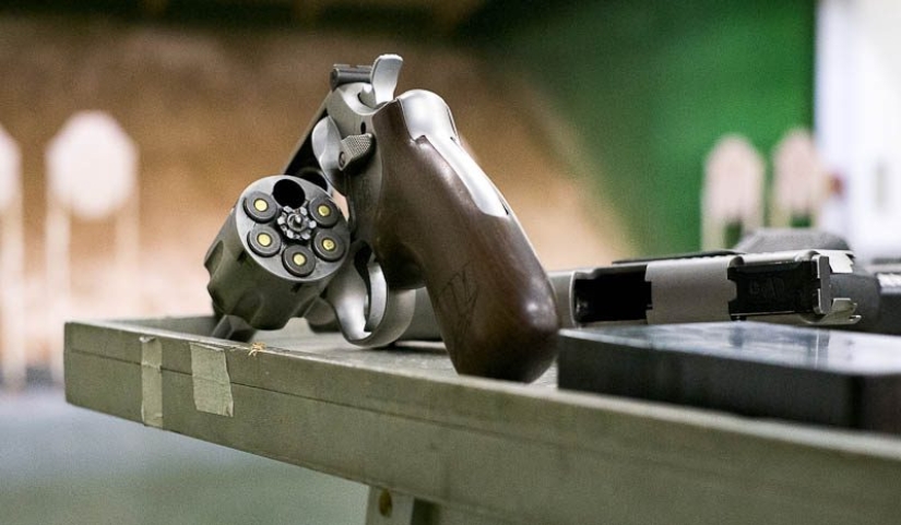 ¿Lleno de plomo, o cómo se siente la gente cuando les disparan?