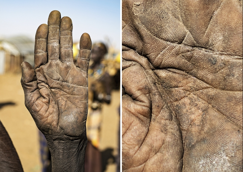 Lo que las manos de una persona pueden decirte. Proyecto fotográfico de Omar Reda