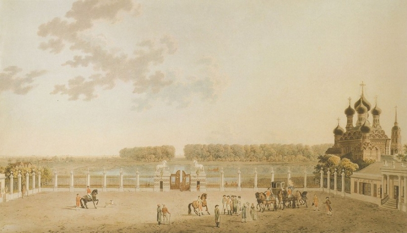 Looked like the Moscow of the late XVIII century before the great fire of 1812 Looked like the Moscow of the late XVIII century before the great fire of 1812