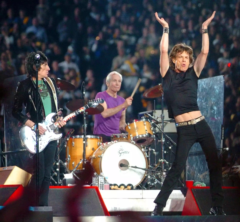 Los 21 mejores espectáculos de medio tiempo del Super Bowl: revisitando las actuaciones más controvertidas y memorables del gran juego (¡desde Janet Jackson hasta Left Shark!)