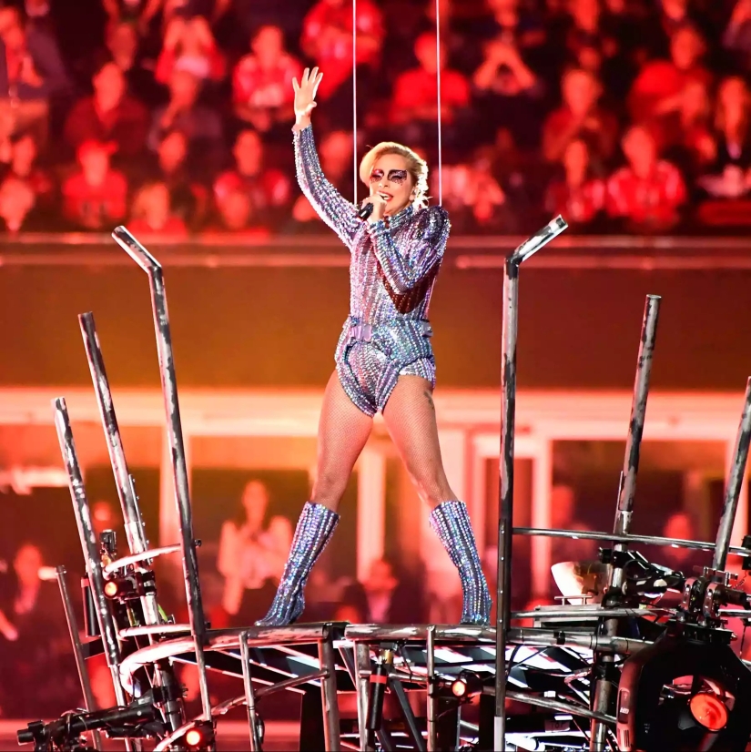 Los 21 mejores espectáculos de medio tiempo del Super Bowl: revisitando las actuaciones más controvertidas y memorables del gran juego (¡desde Janet Jackson hasta Left Shark!)