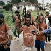 Los maníacos liberianos Samuel Doe y Charles Taylor, o la Historia de una Democracia fallida Los maníacos liberianos Samuel Doe y Charles Taylor, o la Historia de una Democracia fallida