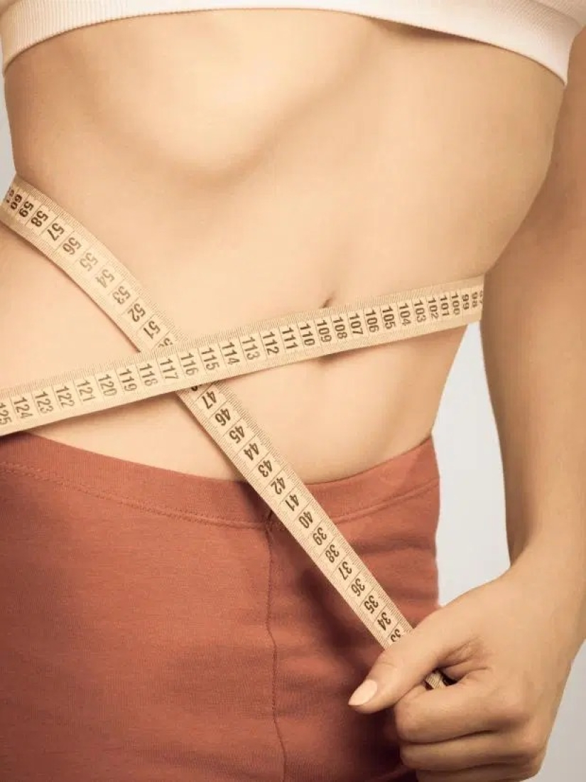 Los médicos dicen que está acostado en la cama es más eficaz para la pérdida de peso, ¿qué hacer en el gimnasio