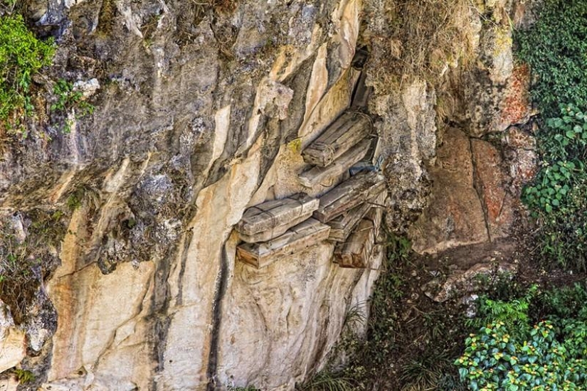 Los Misteriosos Ataúdes Colgantes de Sagada