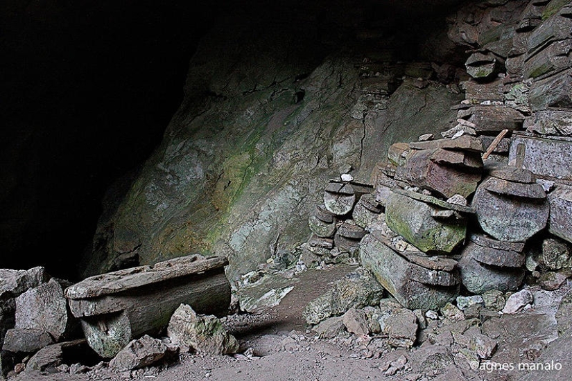 Los Misteriosos Ataúdes Colgantes de Sagada