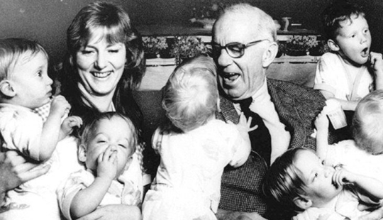 Los puntos más controvertidos del famoso libro de Benjamin Spock "El cuidado del bebé y del niño" Los puntos más controvertidos del famoso libro de Benjamin Spock "El cuidado del bebé y del niño"