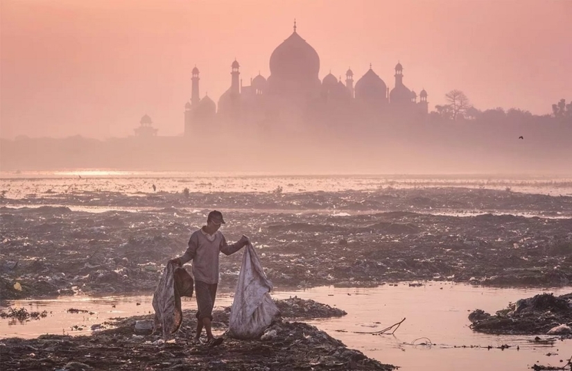 Los turistas no tienen lugar aquí: atracciones mundiales tomadas desde un ángulo extremadamente desfavorable Los turistas no tienen lugar aquí: atracciones mundiales tomadas desde un ángulo extremadamente desfavorable