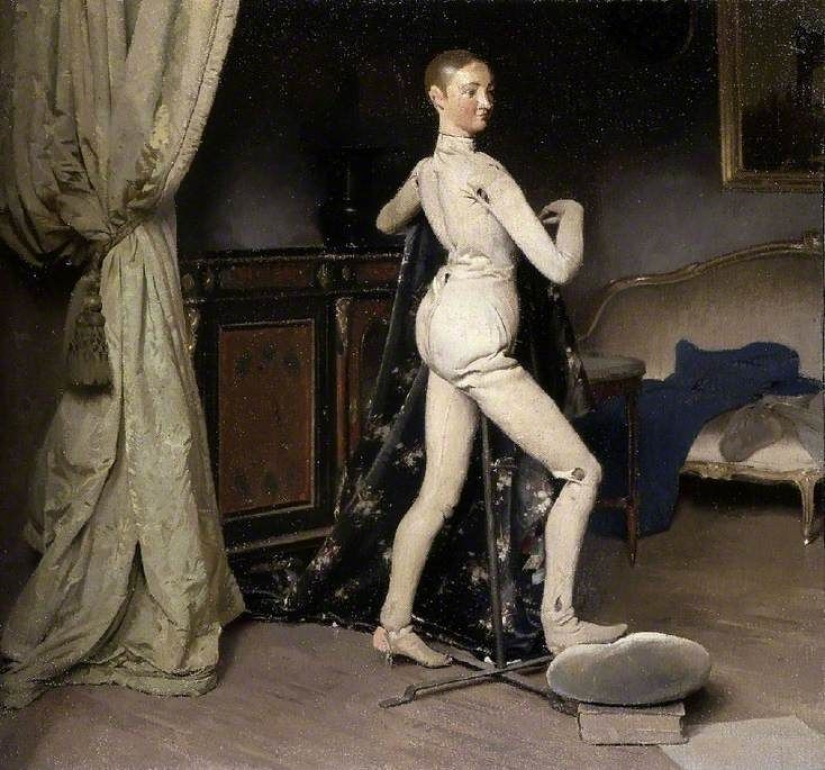 Lost Face, or the Evolution of Mannequins from Realism to Primitiveness