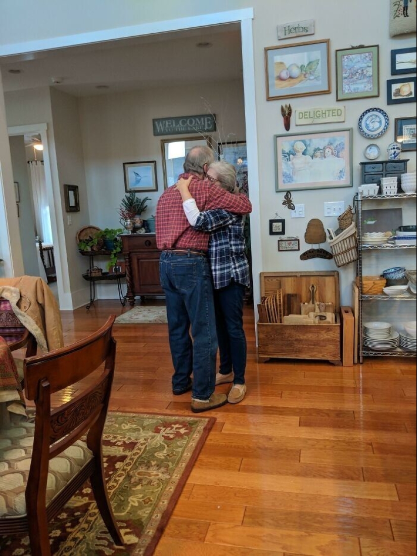 Love exists and here are 40 good photos that prove it