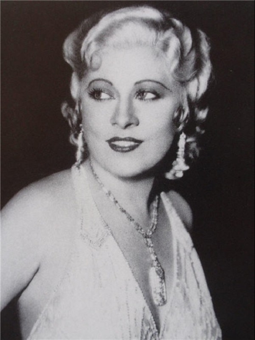 Mae West-la controvertida actriz que se convirtió en el primer símbolo sexual de América Mae West-la controvertida actriz que se convirtió en el primer símbolo sexual de América