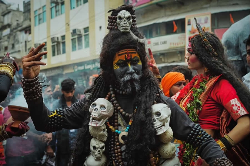 Masan Holi in Varanasi: Photographer Shounak Pal Captures the Sacred Celebration of Ashes and Rebirth