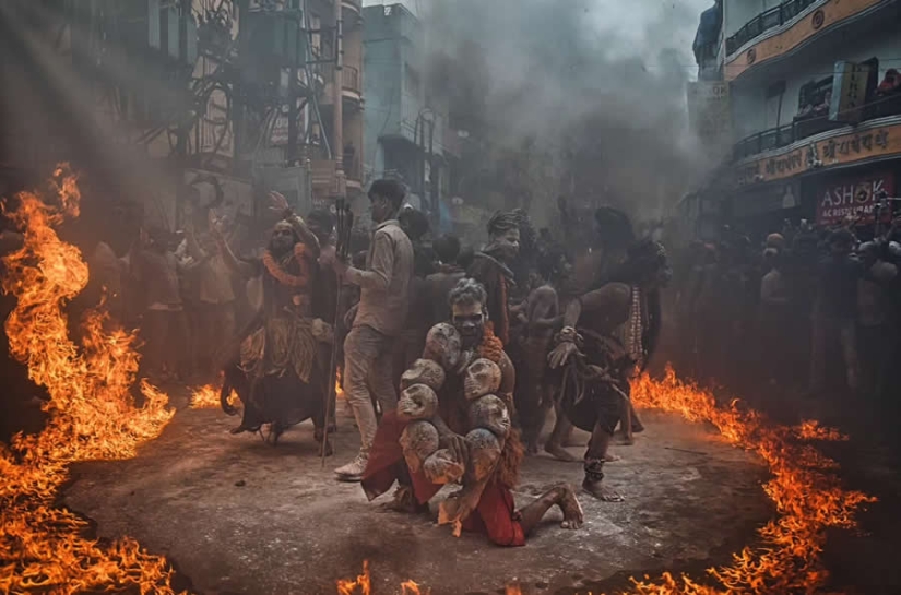Masan Holi in Varanasi: Photographer Shounak Pal Captures the Sacred Celebration of Ashes and Rebirth