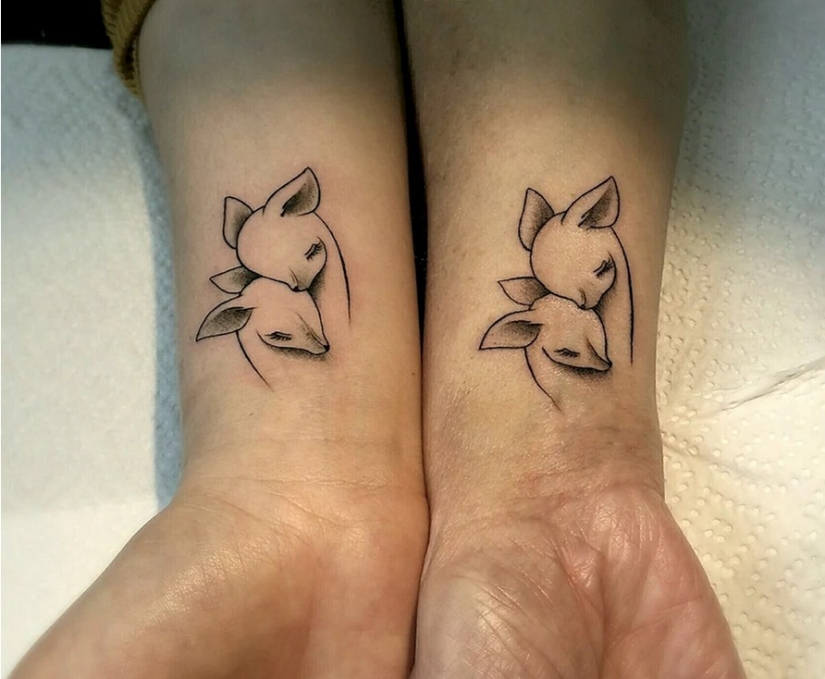 Matching Mom and Daughter Tattoos That Say a Lot Without Words