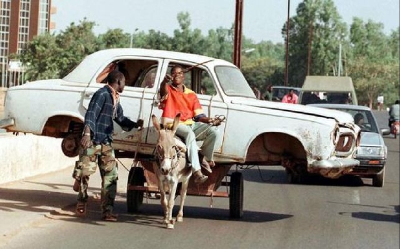 "Meanwhile in ...": 20 photos with features of different countries "Meanwhile in ...": 20 photos with features of different countries
